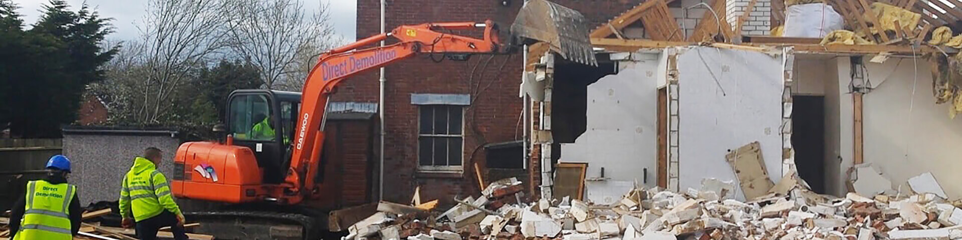 Demolition work now underway at The Wheatsheaf Development in Albert Street, Blandford.